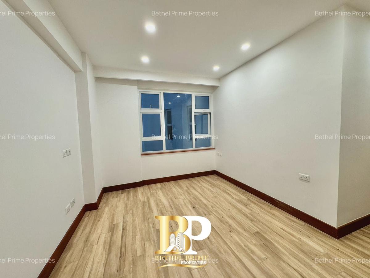 3 Bed Apartment with En Suite in Parklands - 9