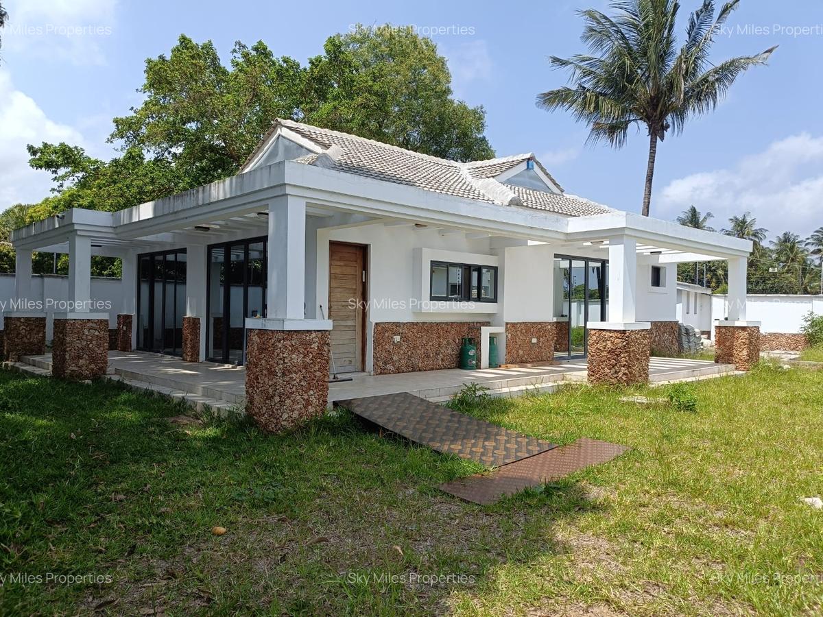 3 Bed House with Garden at Aloo Drive Residence - 1
