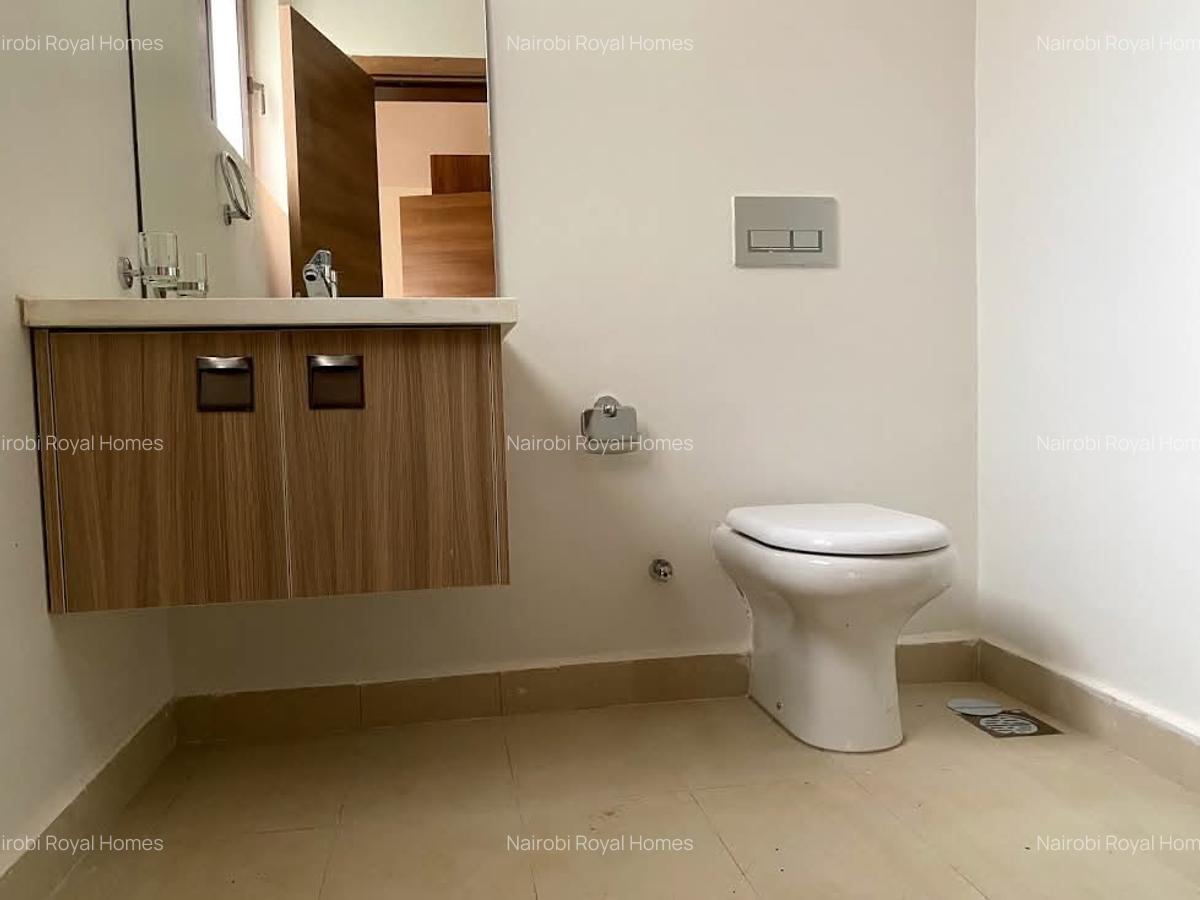 5 Bed Townhouse with En Suite at Lavington Off Muthangari Drive - 9