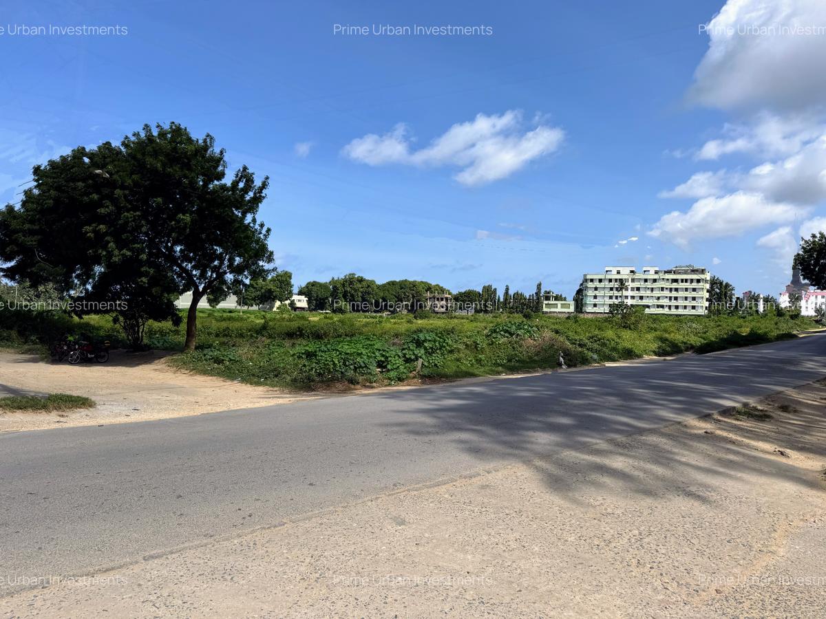 Land at Mombasa Malindi Highway - 3