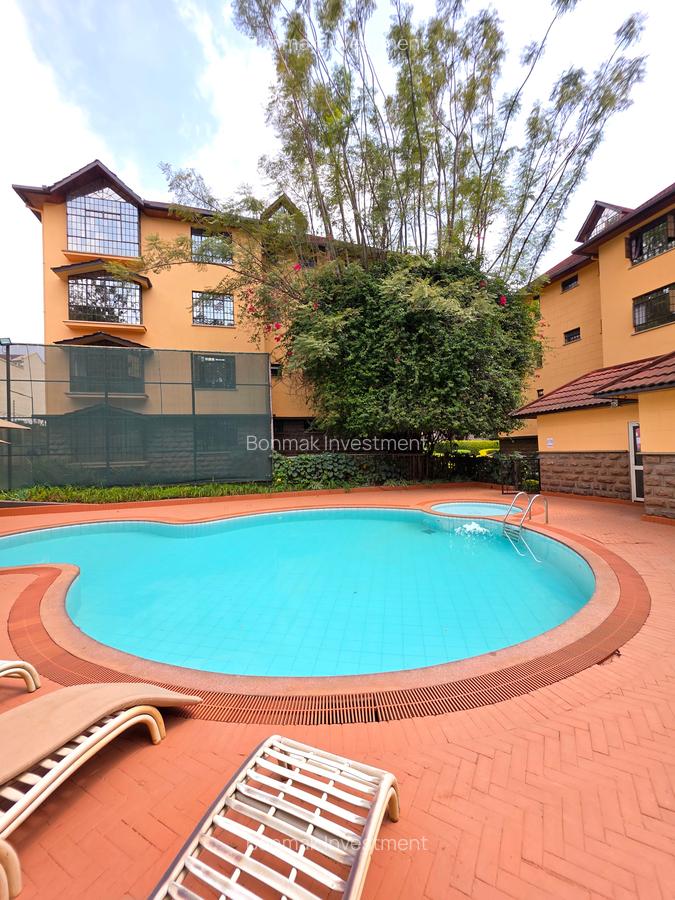 3 Bed Apartment with En Suite at Lavington Green - 4