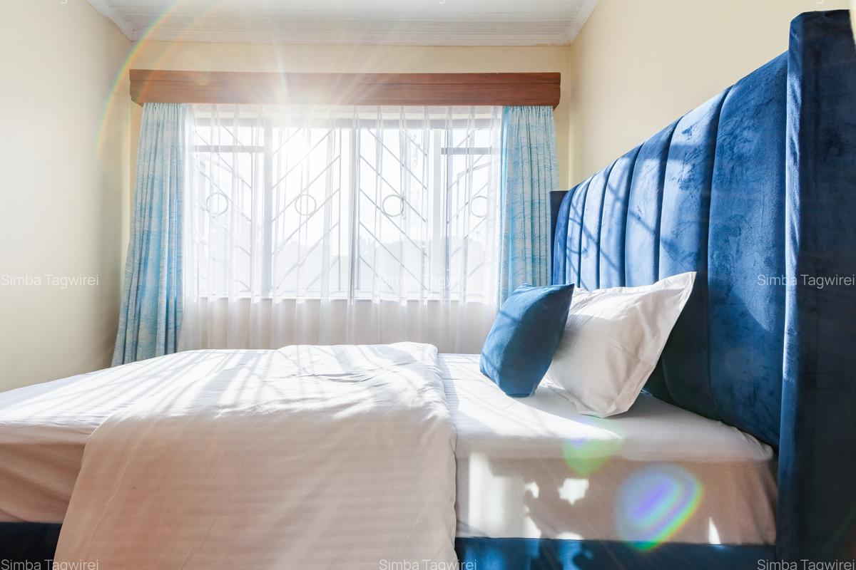 Serviced 3 Bed Apartment with En Suite at Durham Road - 18