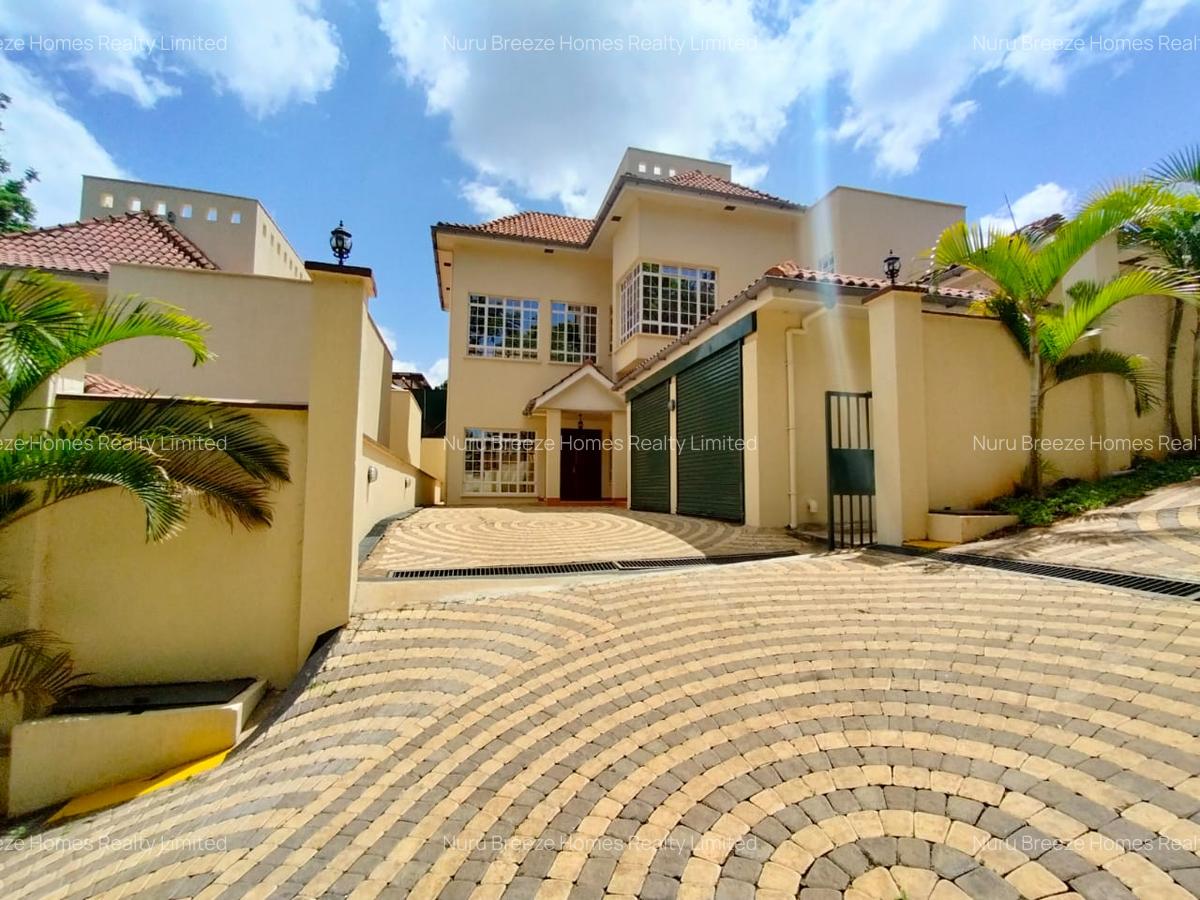 4 Bed Villa with En Suite in Kyuna - 1