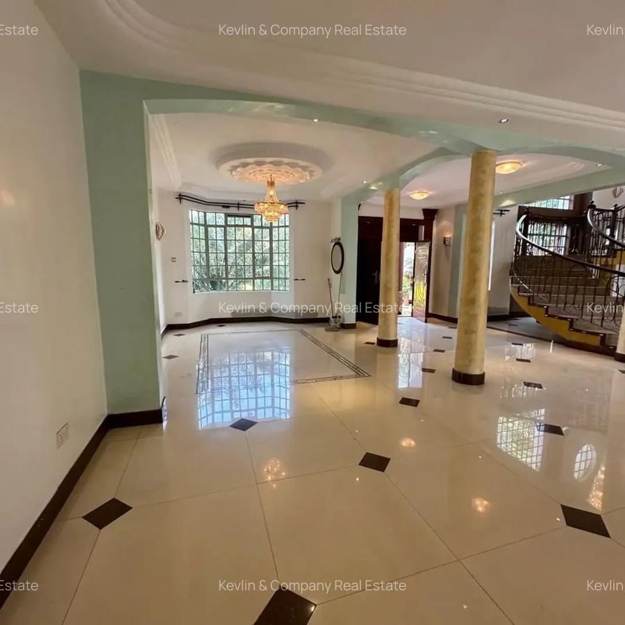 6 Bed Villa with En Suite in Nyari - 6