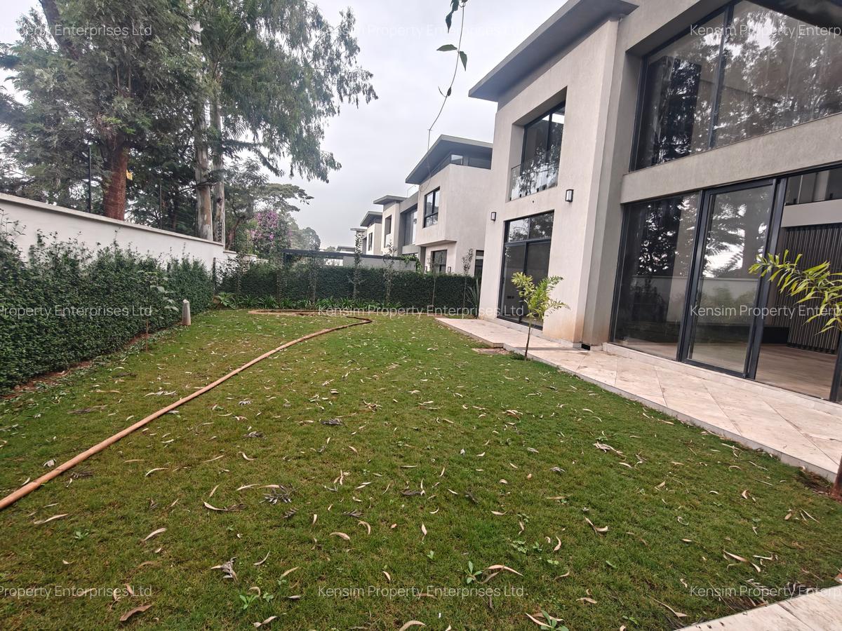 5 Bed Townhouse with En Suite in Runda - 1