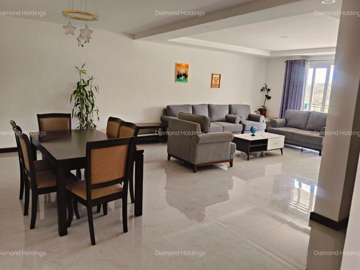 3 Bed Apartment with En Suite at Parklands - 8