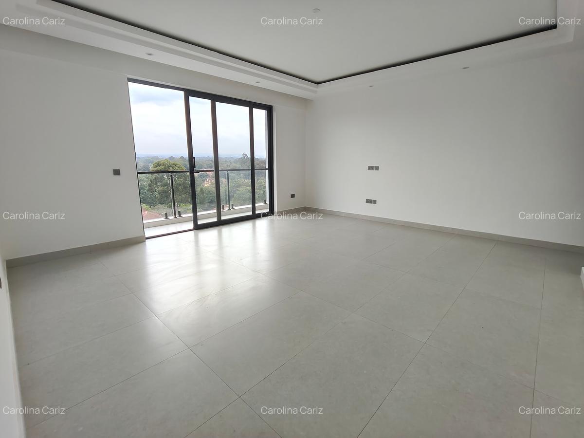 3 Bed Apartment with En Suite in Brookside - 11