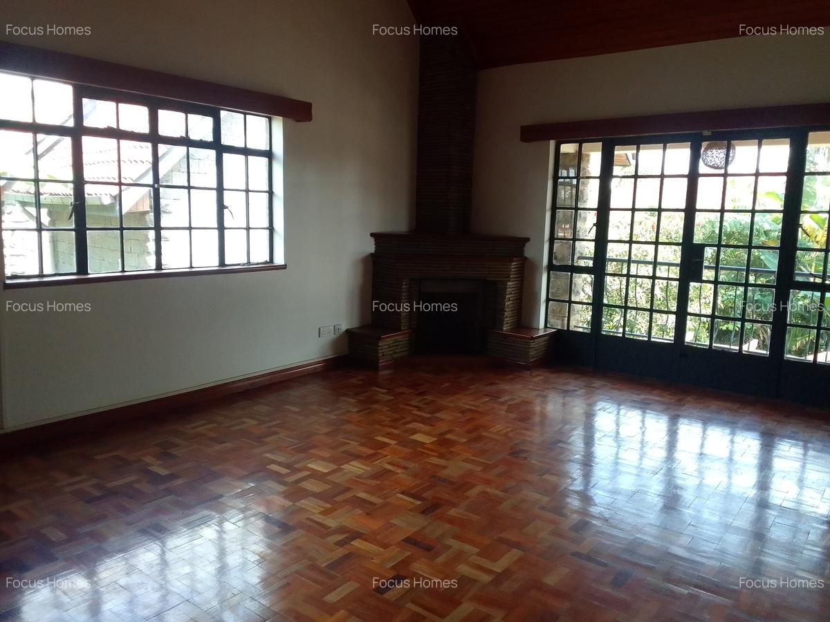 5 Bed Townhouse with En Suite in Lavington - 9