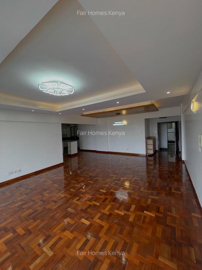 3 Bed Apartment with En Suite at Othaya Road - 5