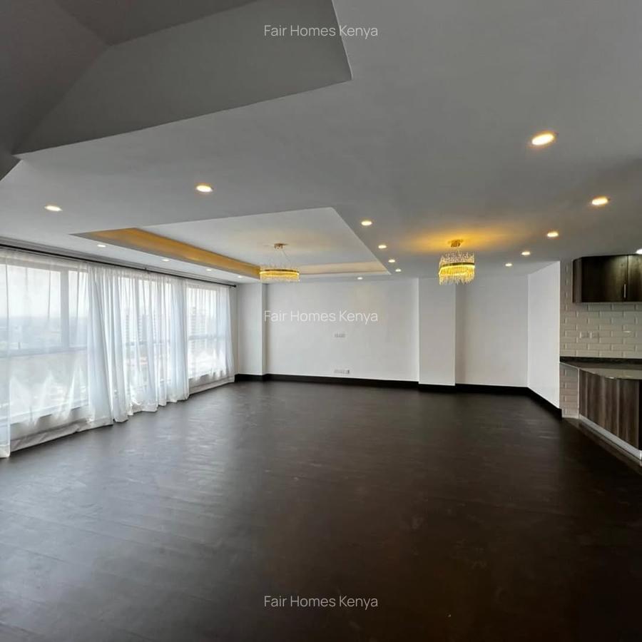 4 Bed Apartment with En Suite at Valley Arcade - 4