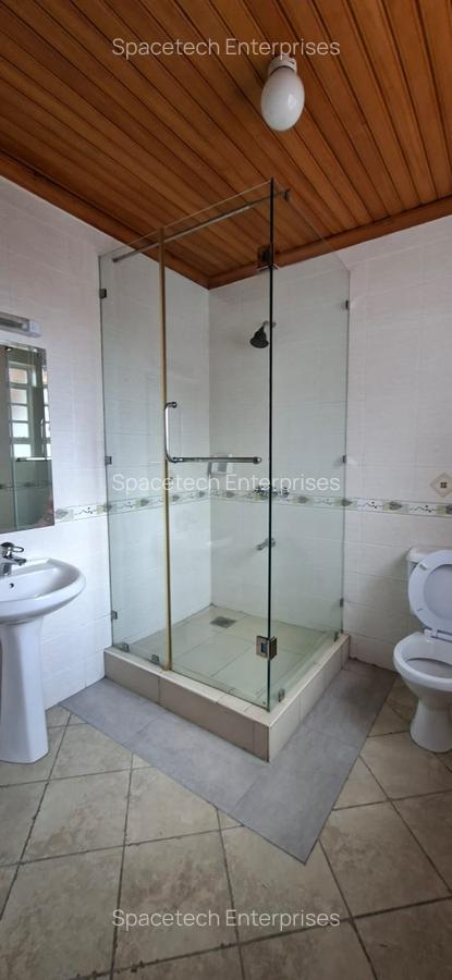 4 Bed House with En Suite in Runda - 13