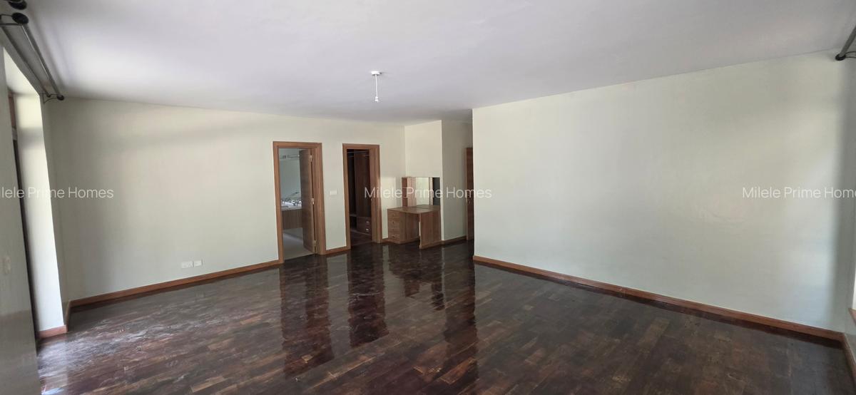 5 Bed Villa with En Suite in Lavington - 10