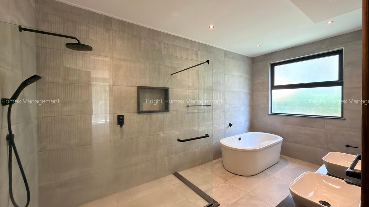 4 Bed Apartment with En Suite in Spring Valley - 14
