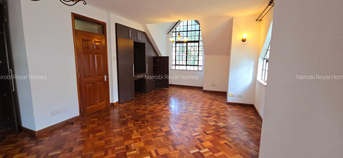 4 Bed Townhouse with En Suite at Chalbi Drive - 19