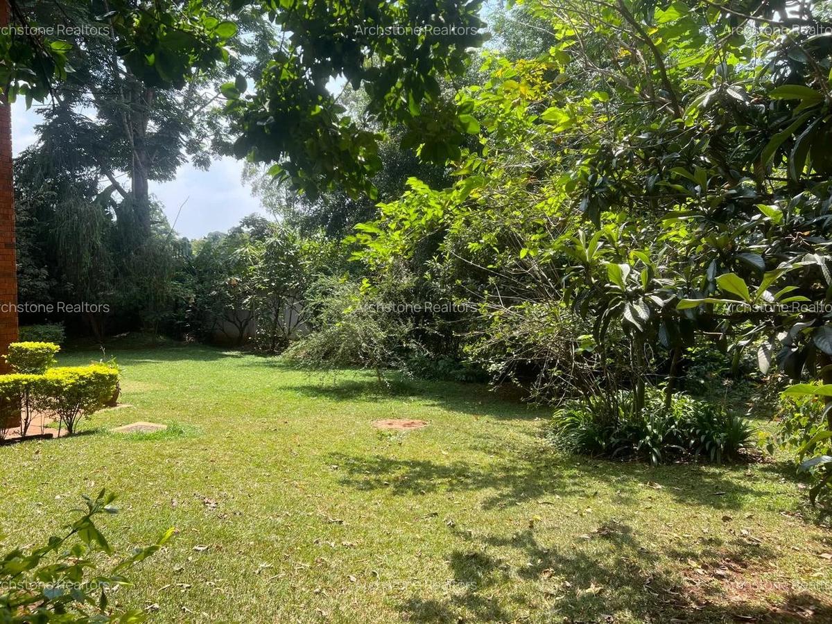 5 Bed Townhouse with En Suite in Rosslyn - 16