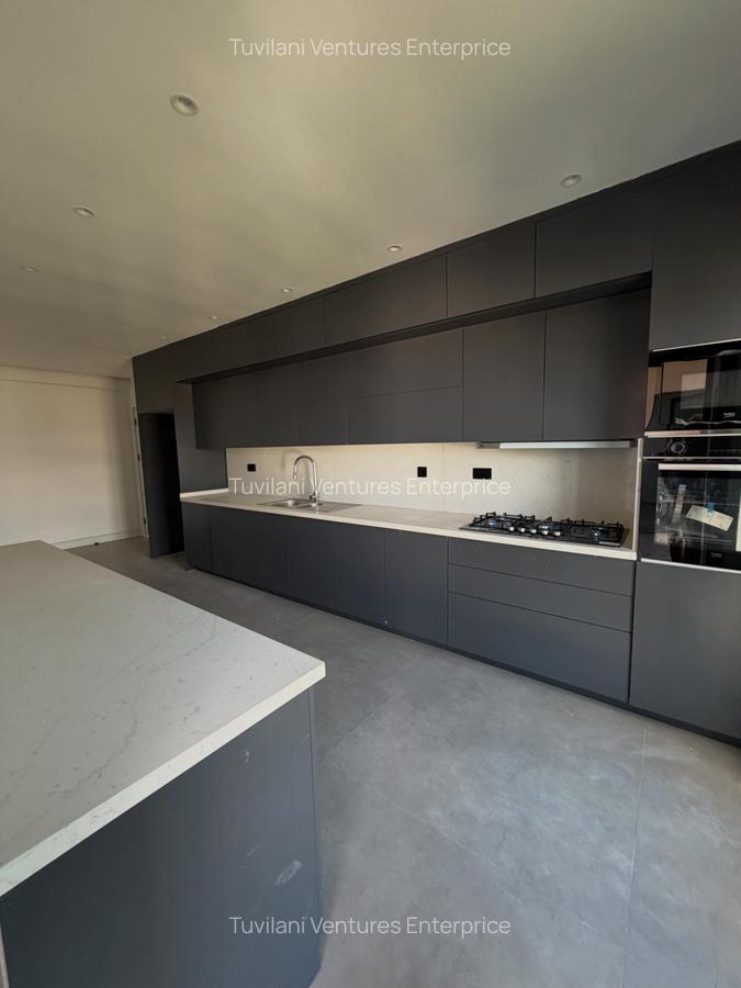 Serviced 3 Bed Apartment with En Suite at Nyali Mombasa - 9