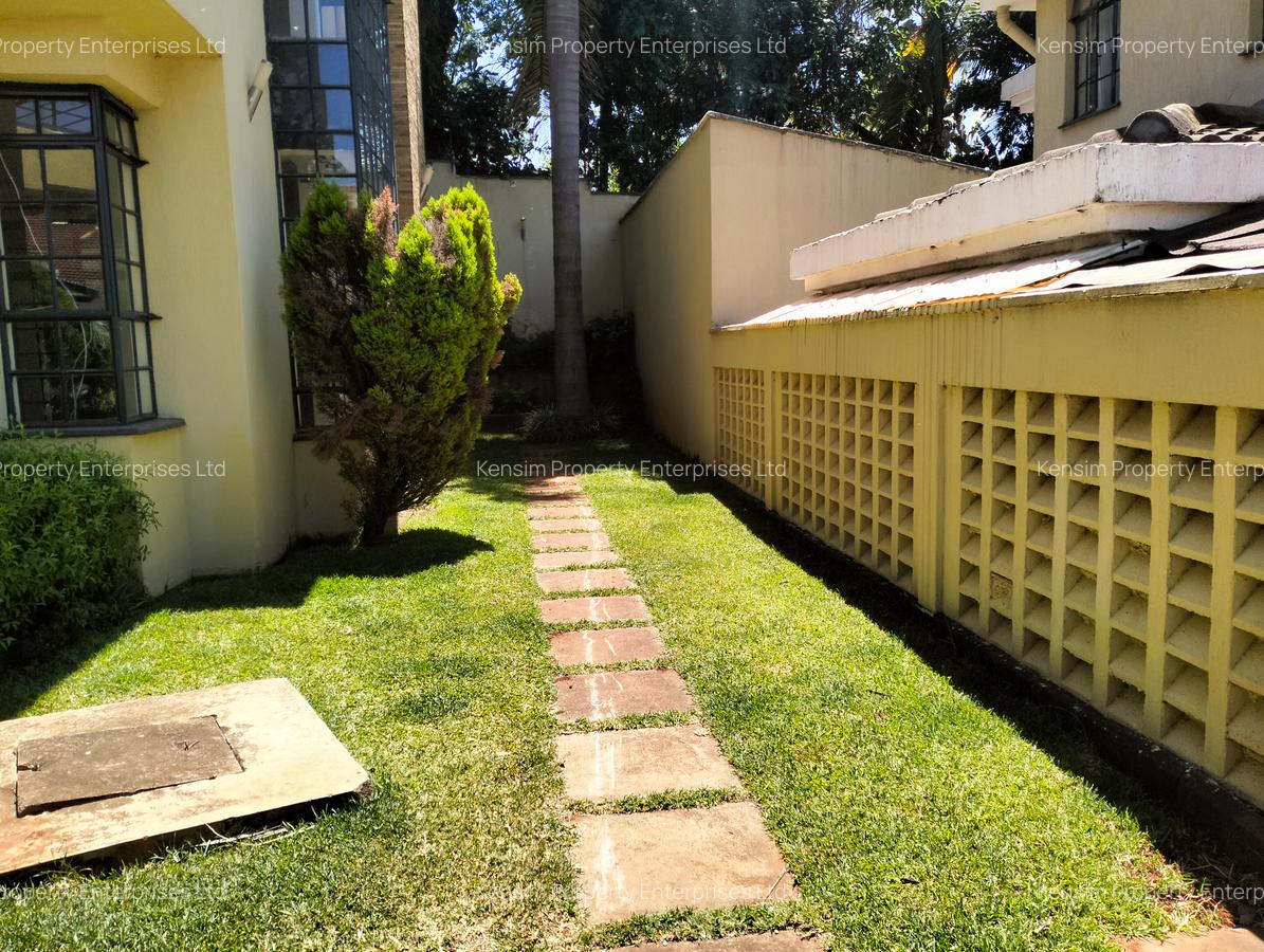 5 Bed Townhouse with En Suite in Lavington - 5