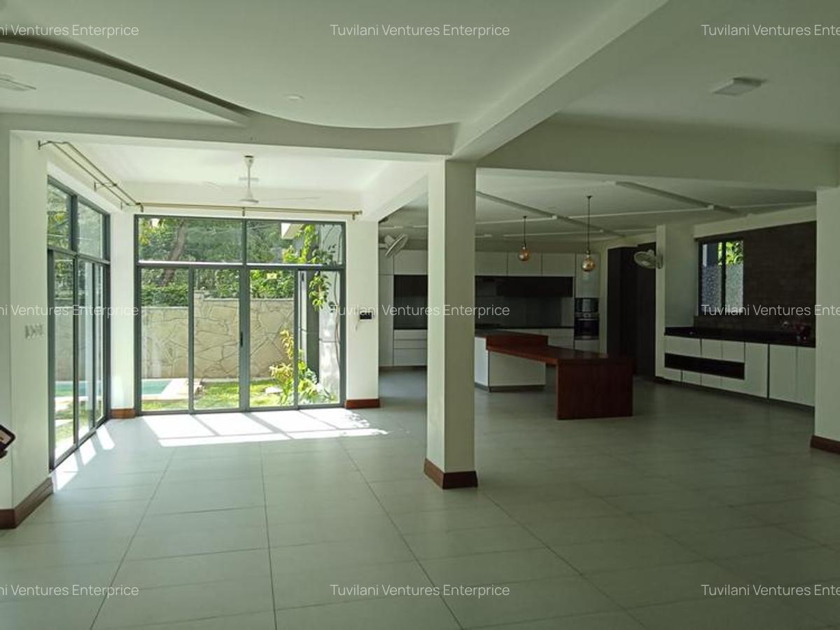 5 Bed Villa with En Suite at Nyali Mombasa - 16