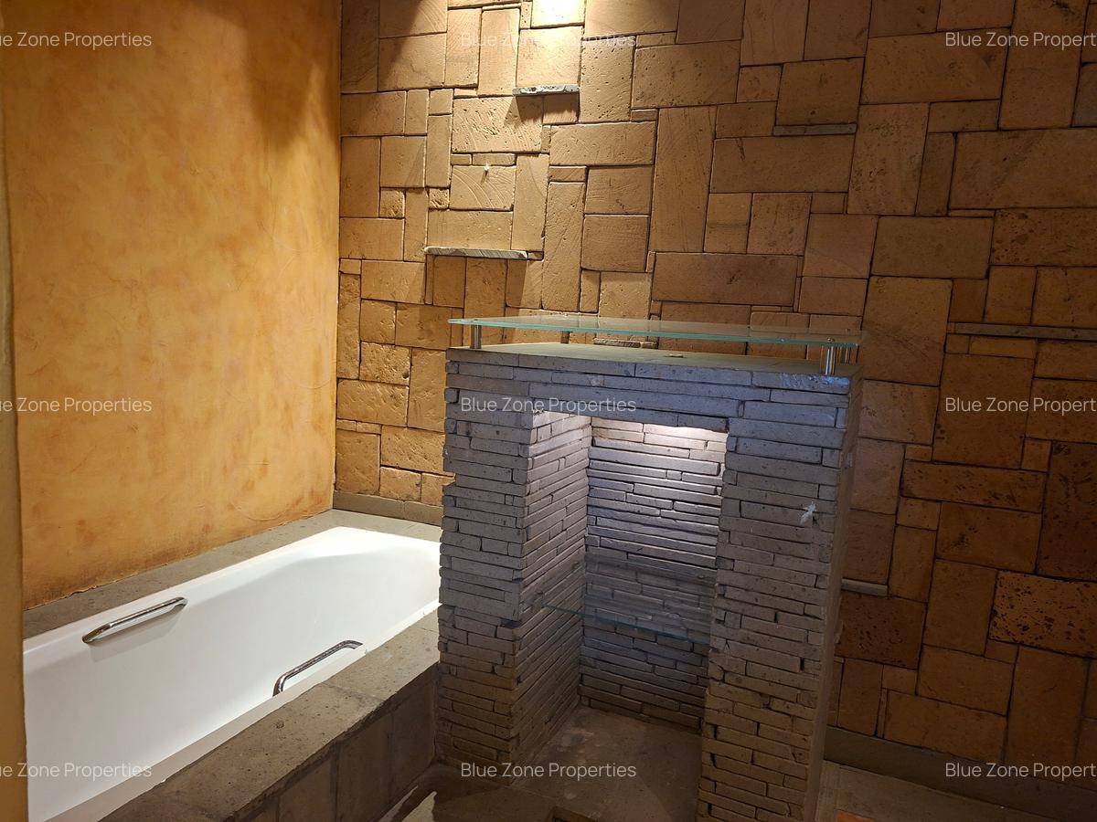 4 Bed Villa with En Suite at Off Runda Grove - 14