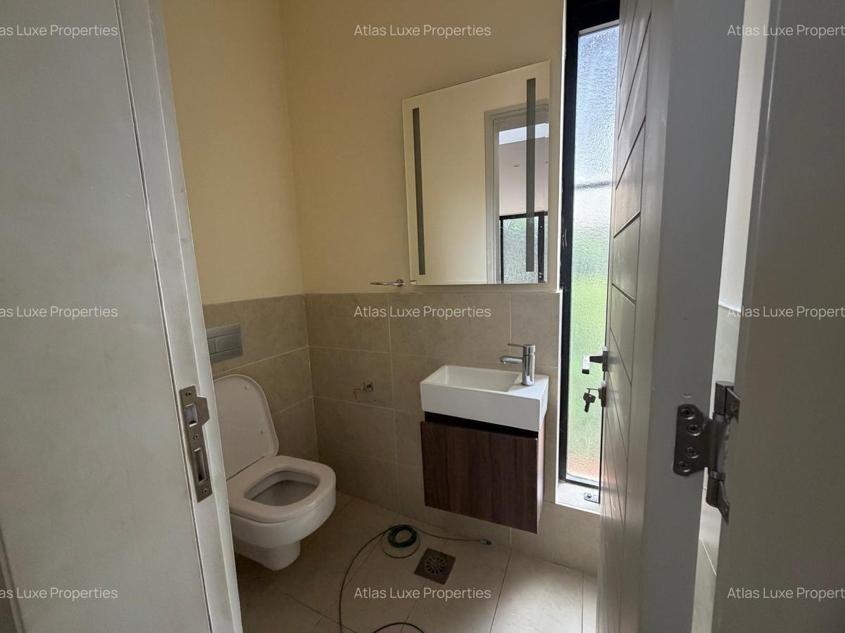 4 Bed Townhouse with En Suite in Runda - 7