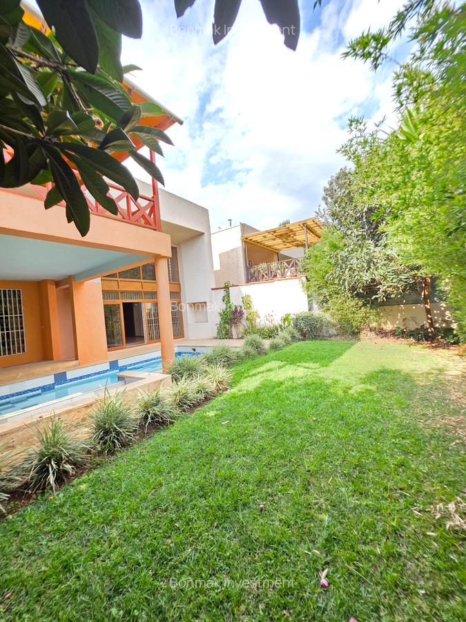 4 Bed Townhouse with En Suite at Lavington Green - 5