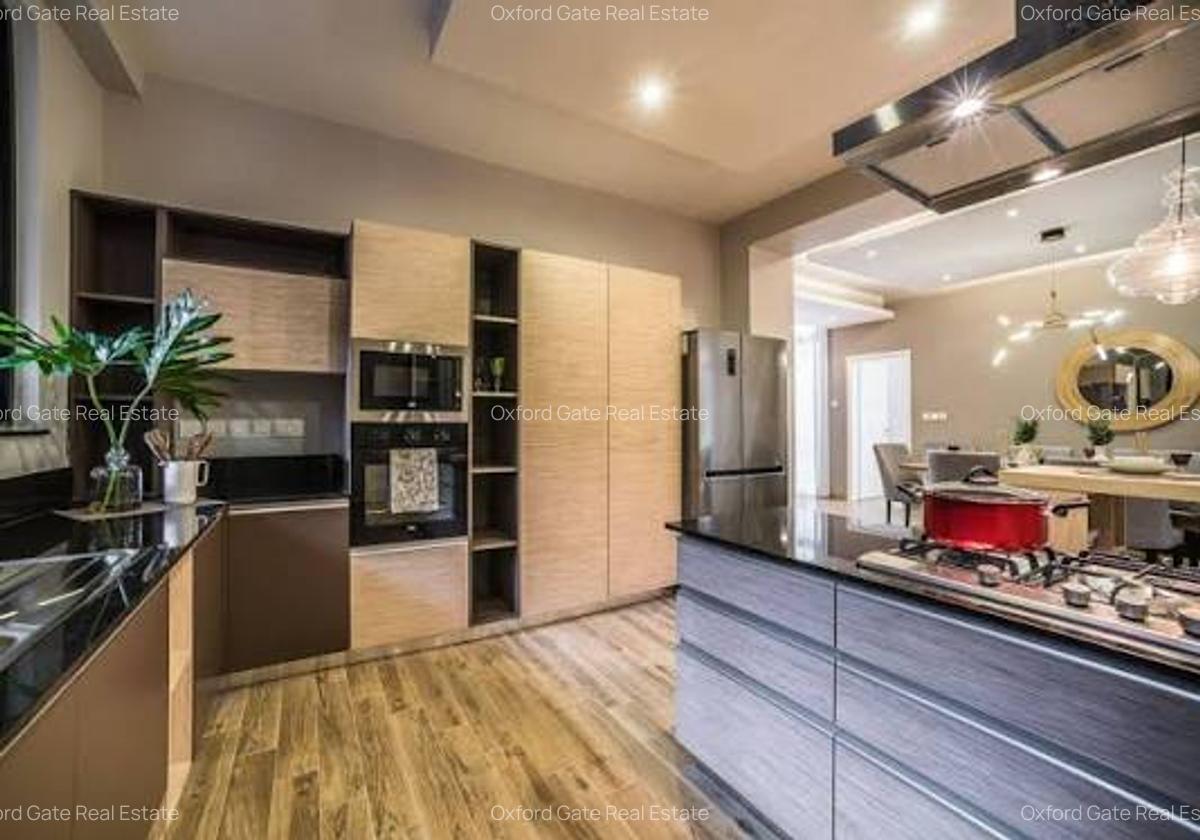 4 Bed Apartment with En Suite at Riverside Gardens - 5