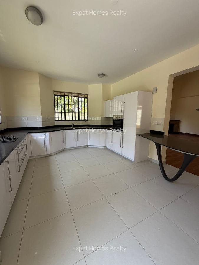 5 Bed Townhouse with En Suite in Lavington - 5