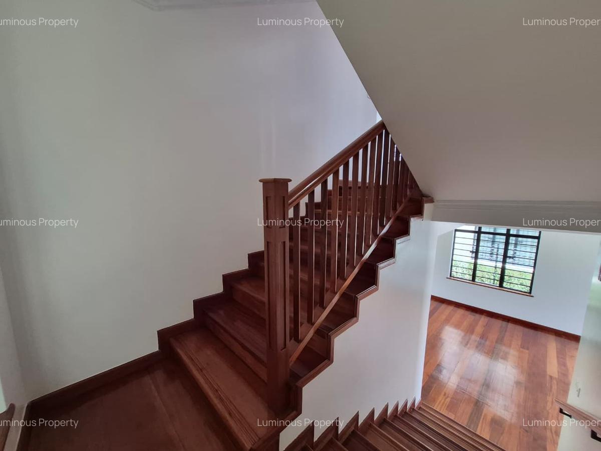 4 Bed House with En Suite at Membley - 15