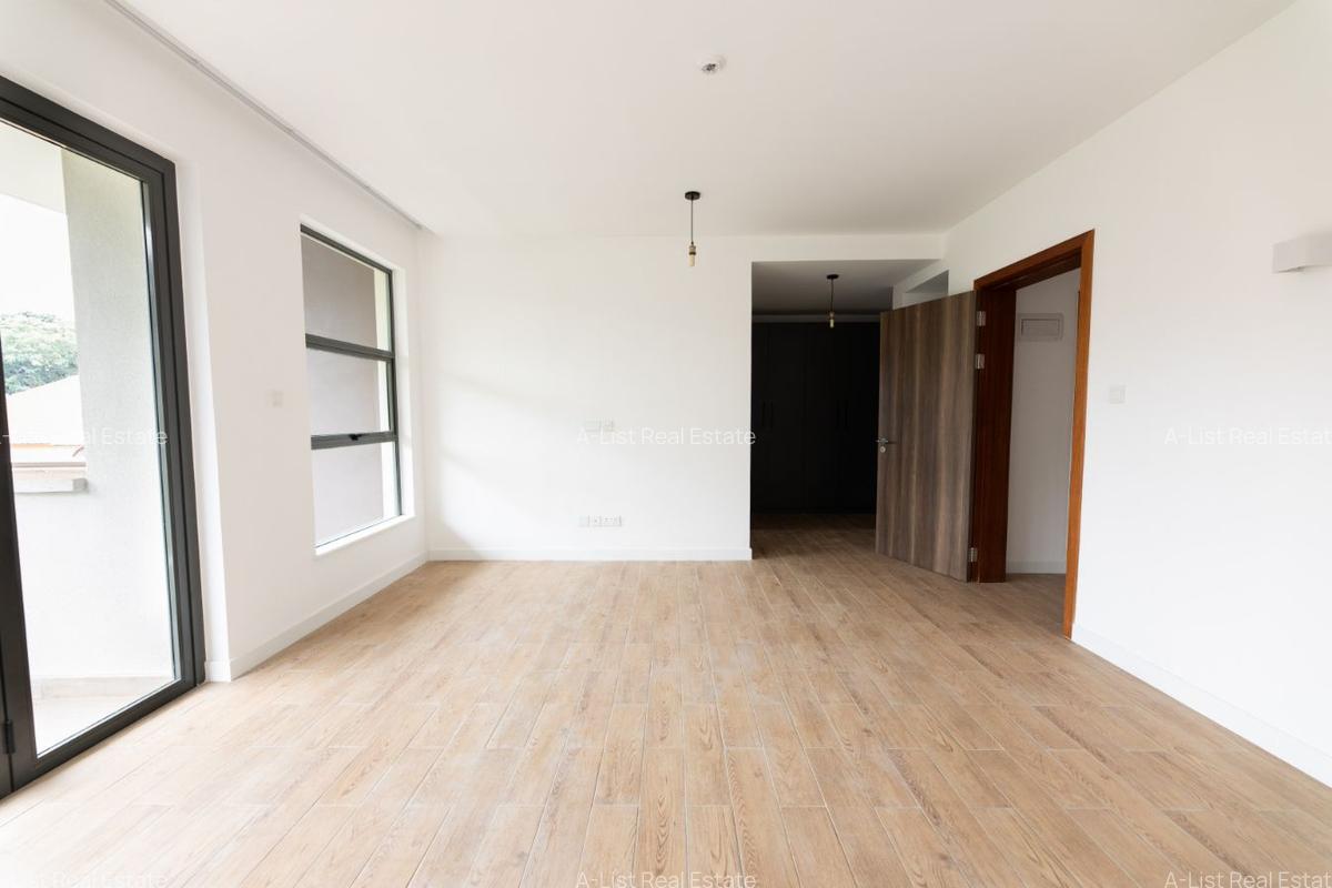 4 Bed Apartment with Swimming Pool at Two Rivers - 11