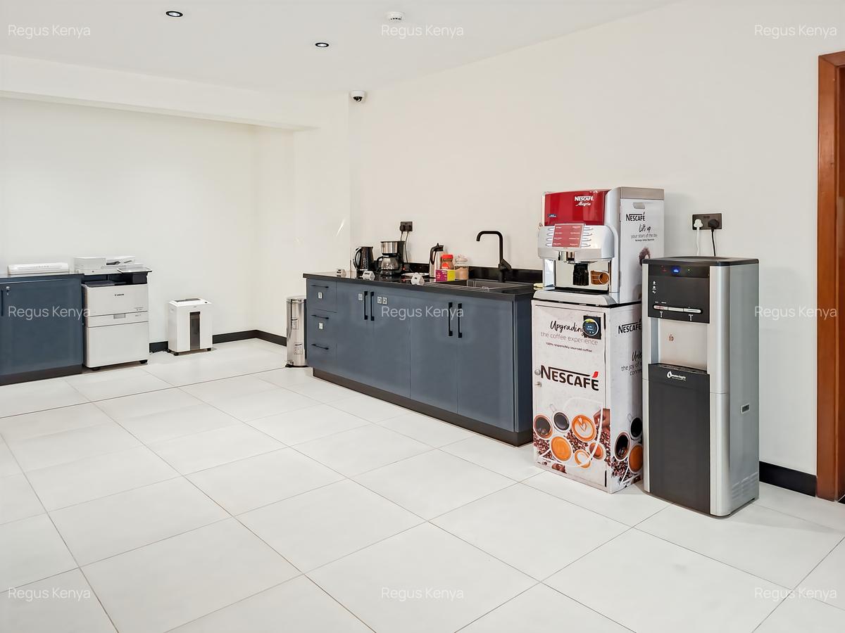 Furnished 25 m² Office with Service Charge Included at Links Road - 7