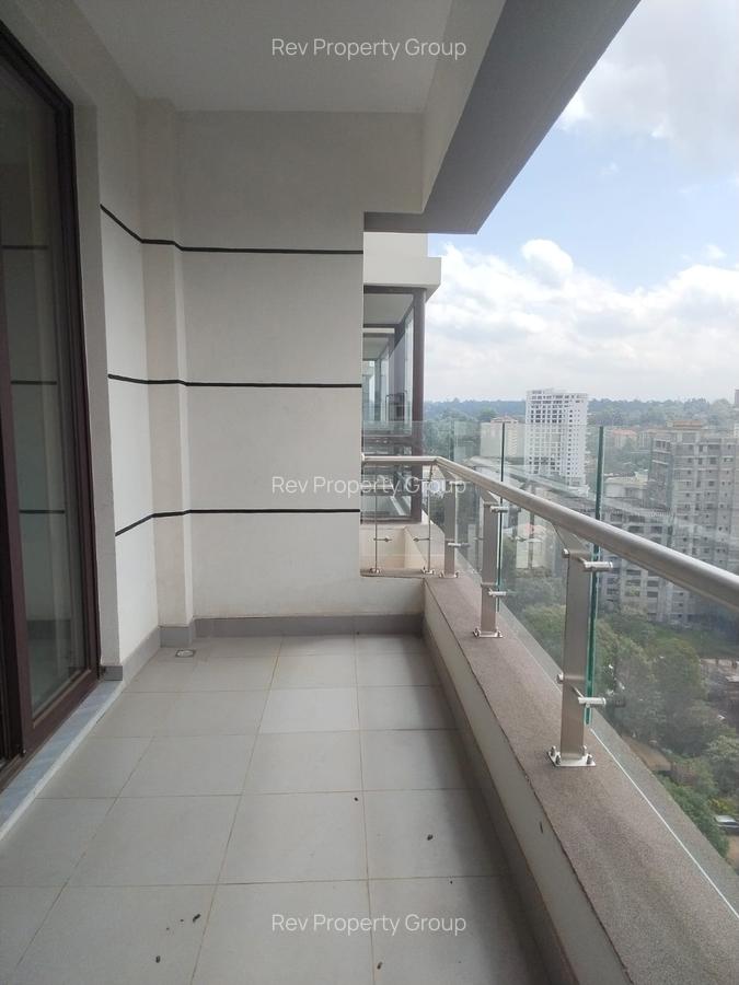 3 Bed Apartment with En Suite in Riverside - 1