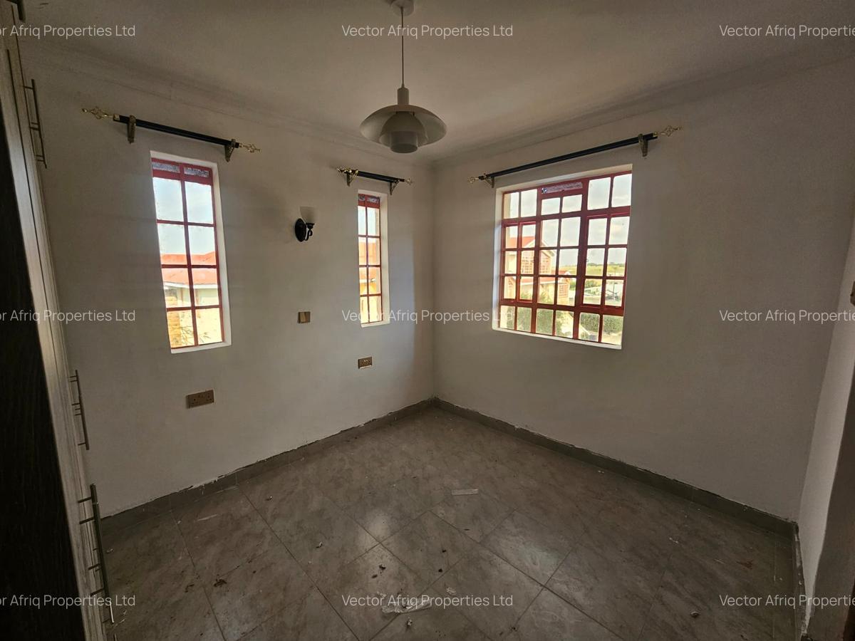 4 Bed Townhouse with Garden in Kitengela - 4
