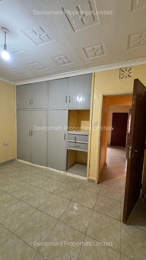 4 Bed House with En Suite at Karen End - 12