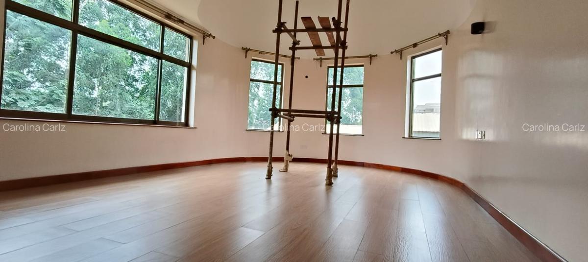 4 Bed House with En Suite at Nyari - 13