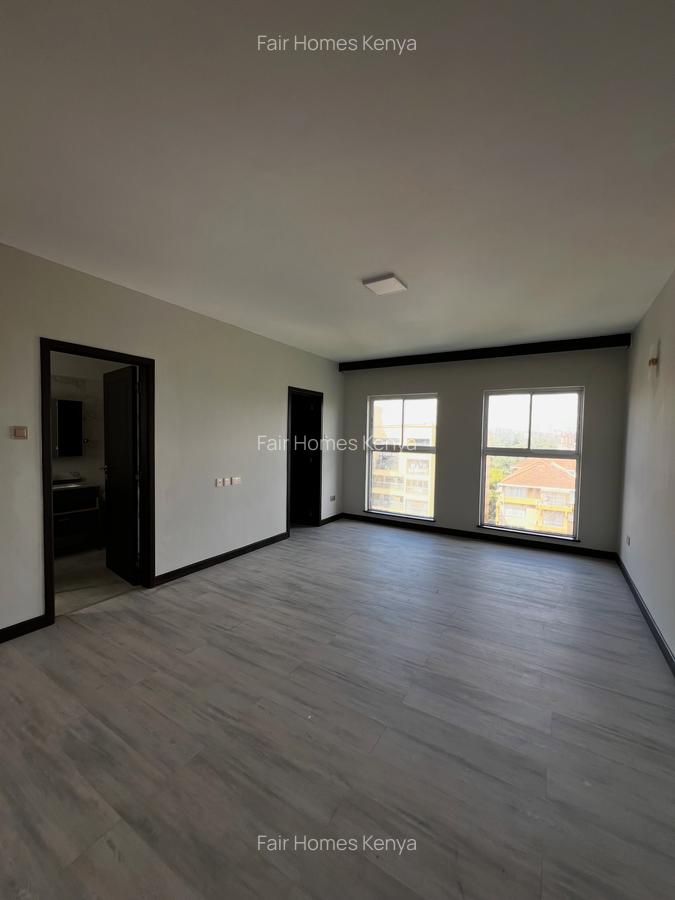 3 Bed Apartment with En Suite at Riverside Drive - 17