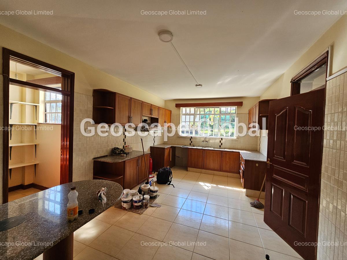 4 Bed House with En Suite in Nyari - 4