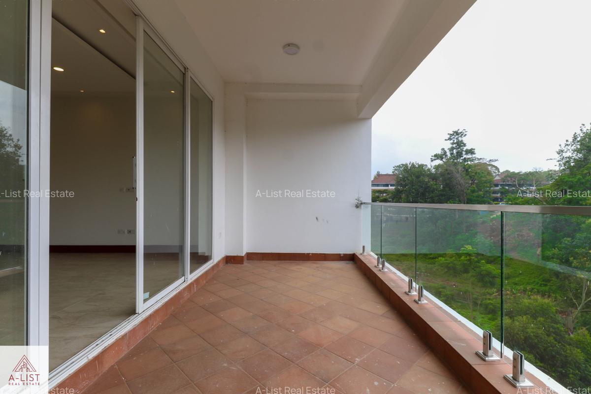 3 Bed Apartment with En Suite at City Park Drive - 1