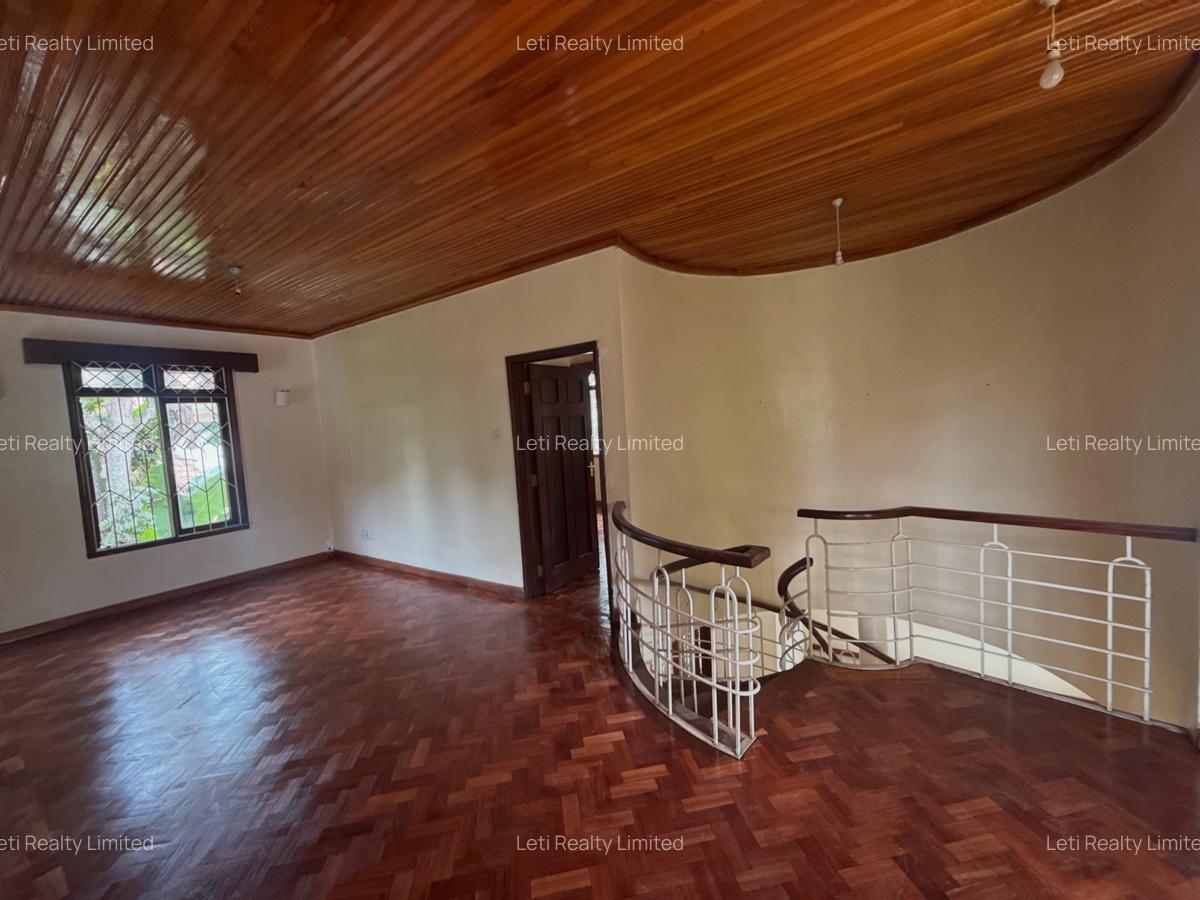 4 Bed Townhouse with En Suite in Lavington - 7