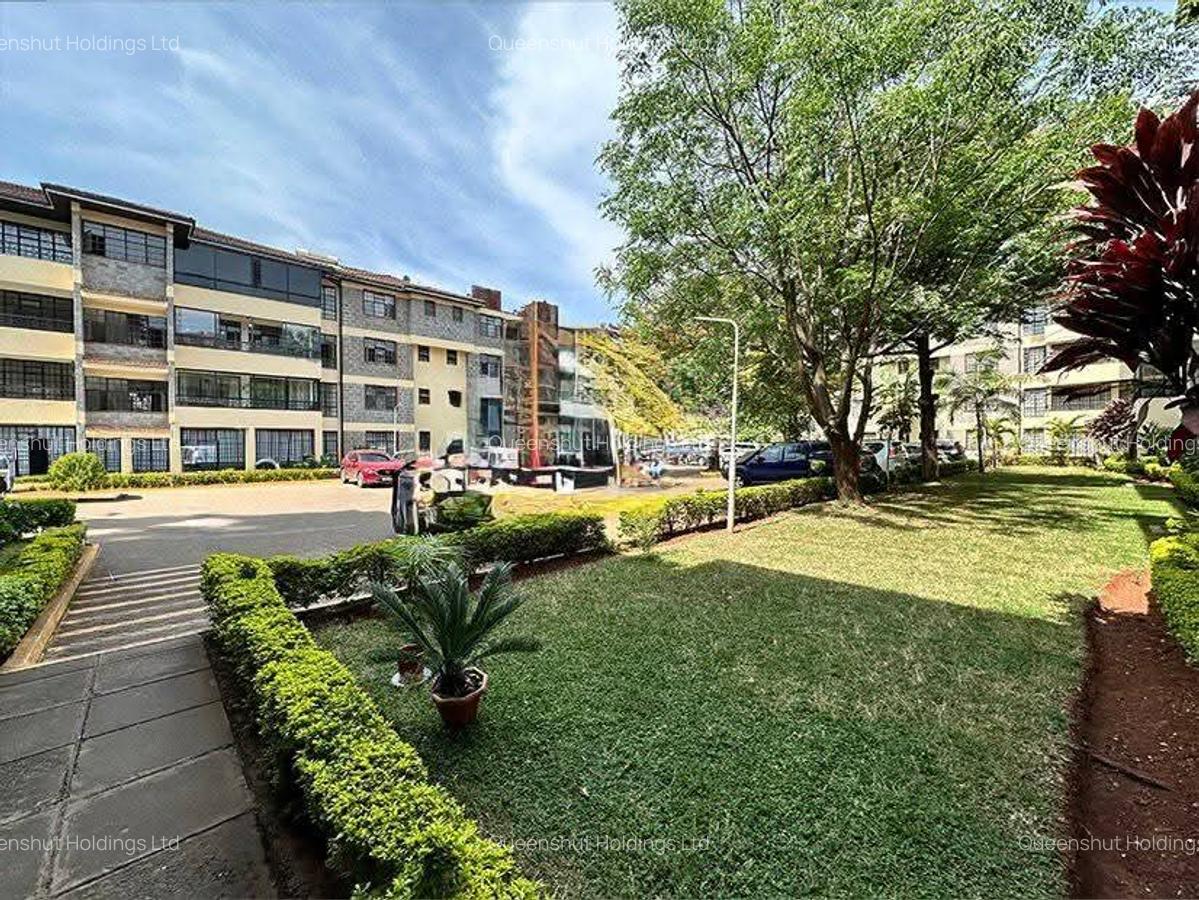 4 Bed Apartment with En Suite in Westlands Area - 9