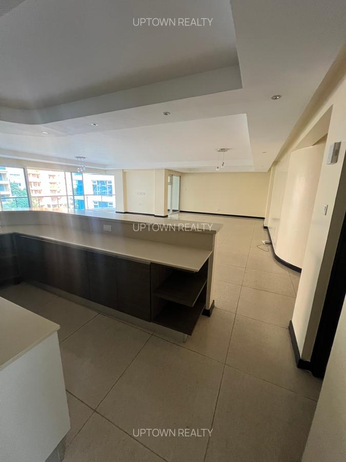 3 Bed Apartment with En Suite at Riverside - 7