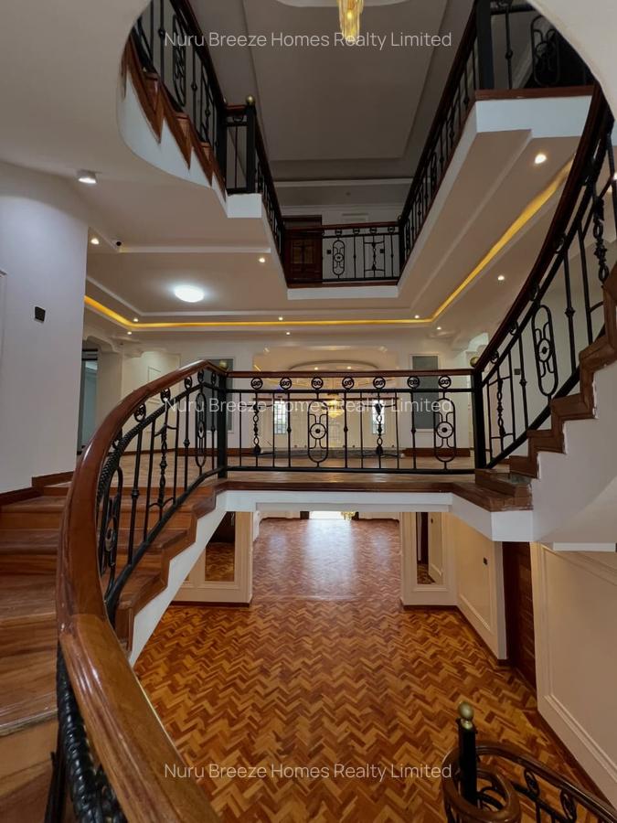 6 Bed House with En Suite in Runda - 14