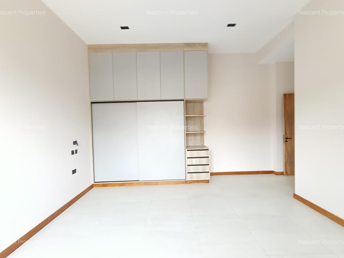 4 Bed Apartment with En Suite in Loresho - 8