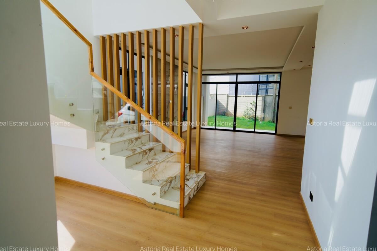 5 Bed Villa with En Suite at 2026-386 5 Bed - 5