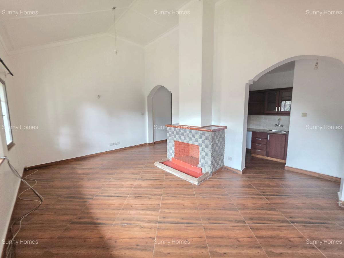 5 Bed Townhouse with En Suite at Rossylin Lone Tree - 6