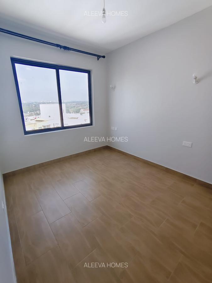 1 Bed Apartment with En Suite in Garden Estate - 10