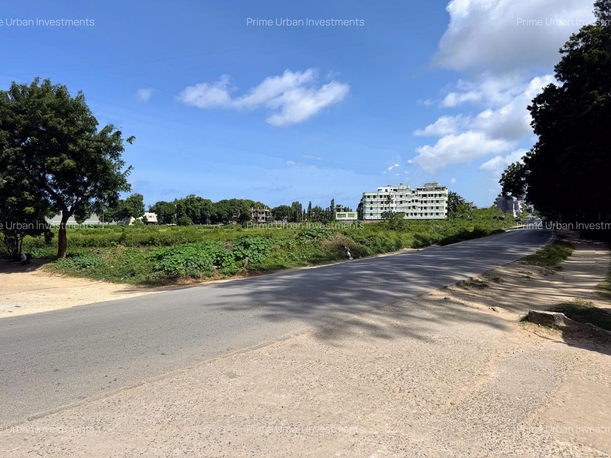 Land at Mombasa Malindi Highway - 4