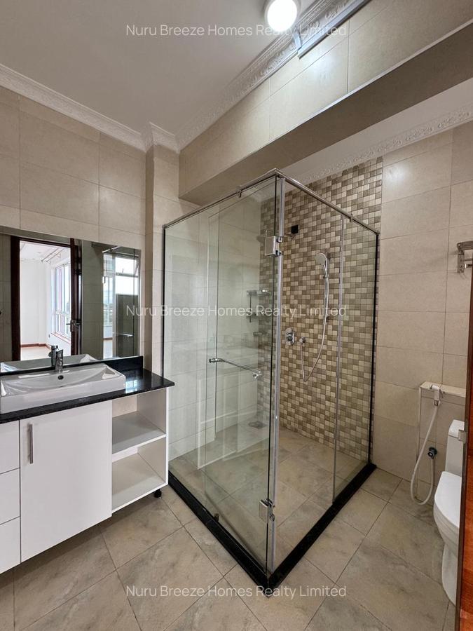 4 Bed Apartment with En Suite in General Mathenge - 16