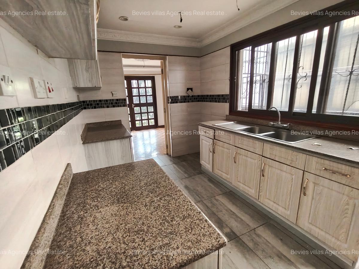 4 Bed Townhouse with En Suite at Kileleshwa - 5