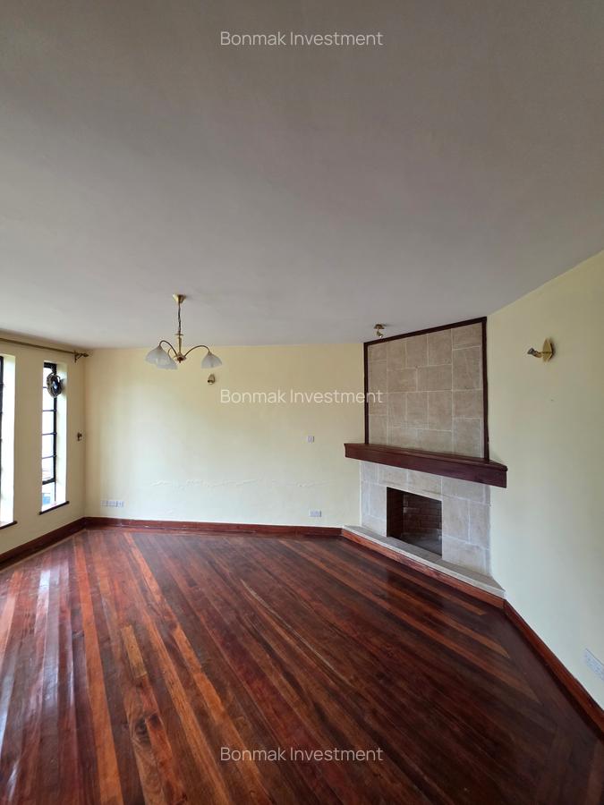 5 Bed Townhouse with En Suite at Lavington Green - 4