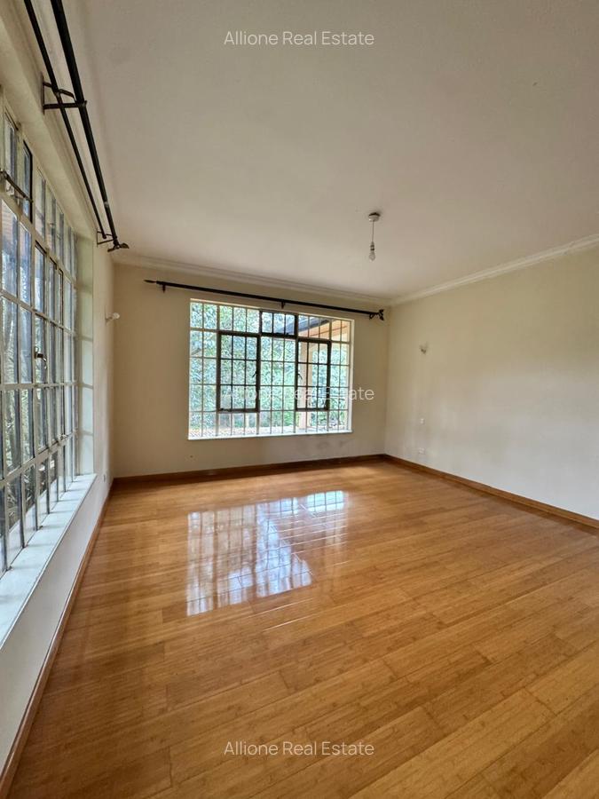 4 Bed Townhouse with Walk In Closet at Near The Hub Mall - 13